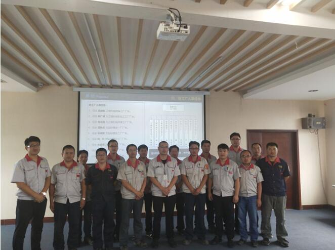 銳意改革 激發(fā)活力 回歸產(chǎn)品 強(qiáng)本固基 為迎接華翔集團(tuán)新一輪騰飛，打造世界華翔而不懈奮斗！---記華翔集團(tuán)制造平臺(tái)成立大會(huì)