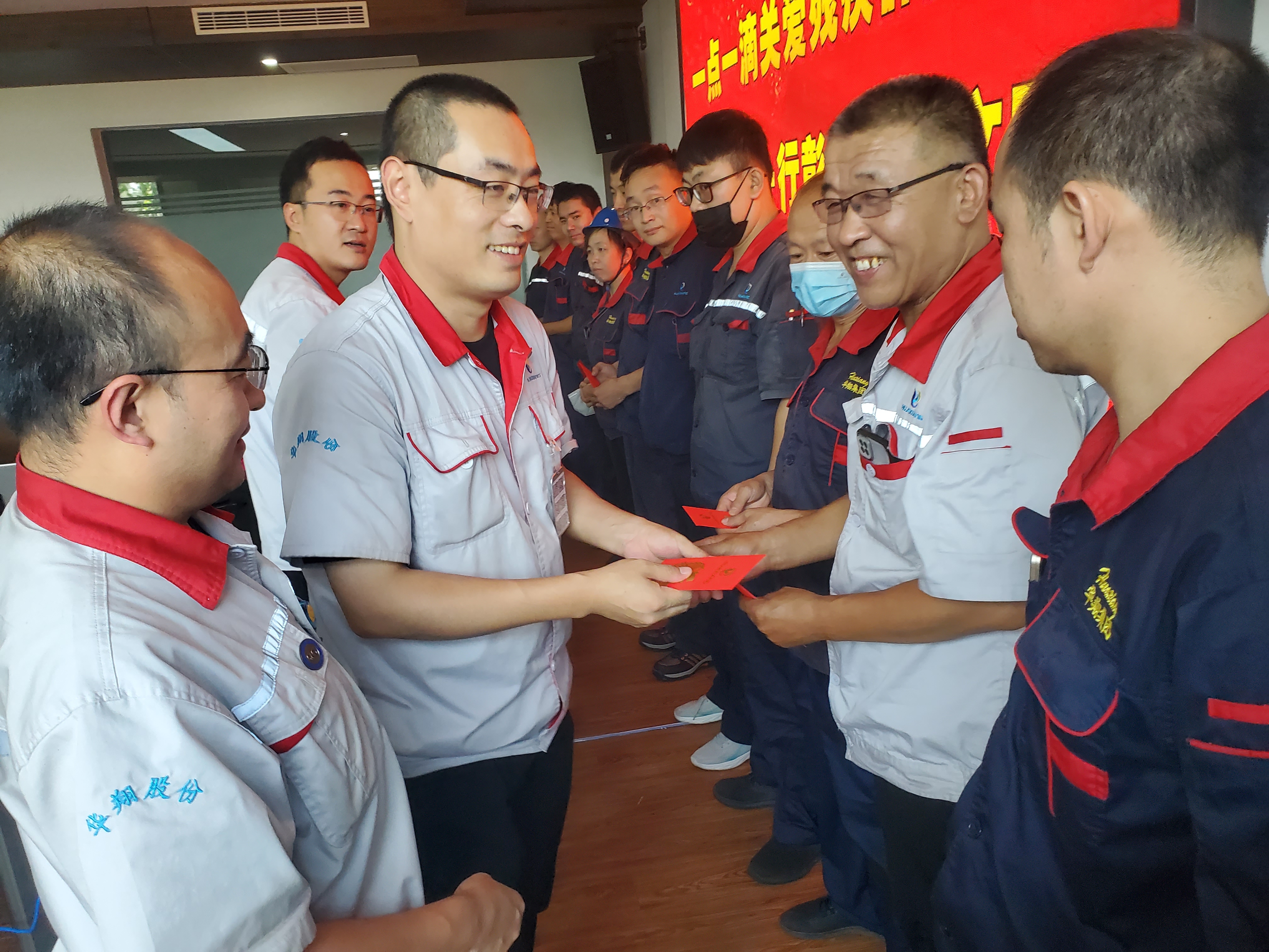 “扶殘助殘有你有我”，華翔很暖心！